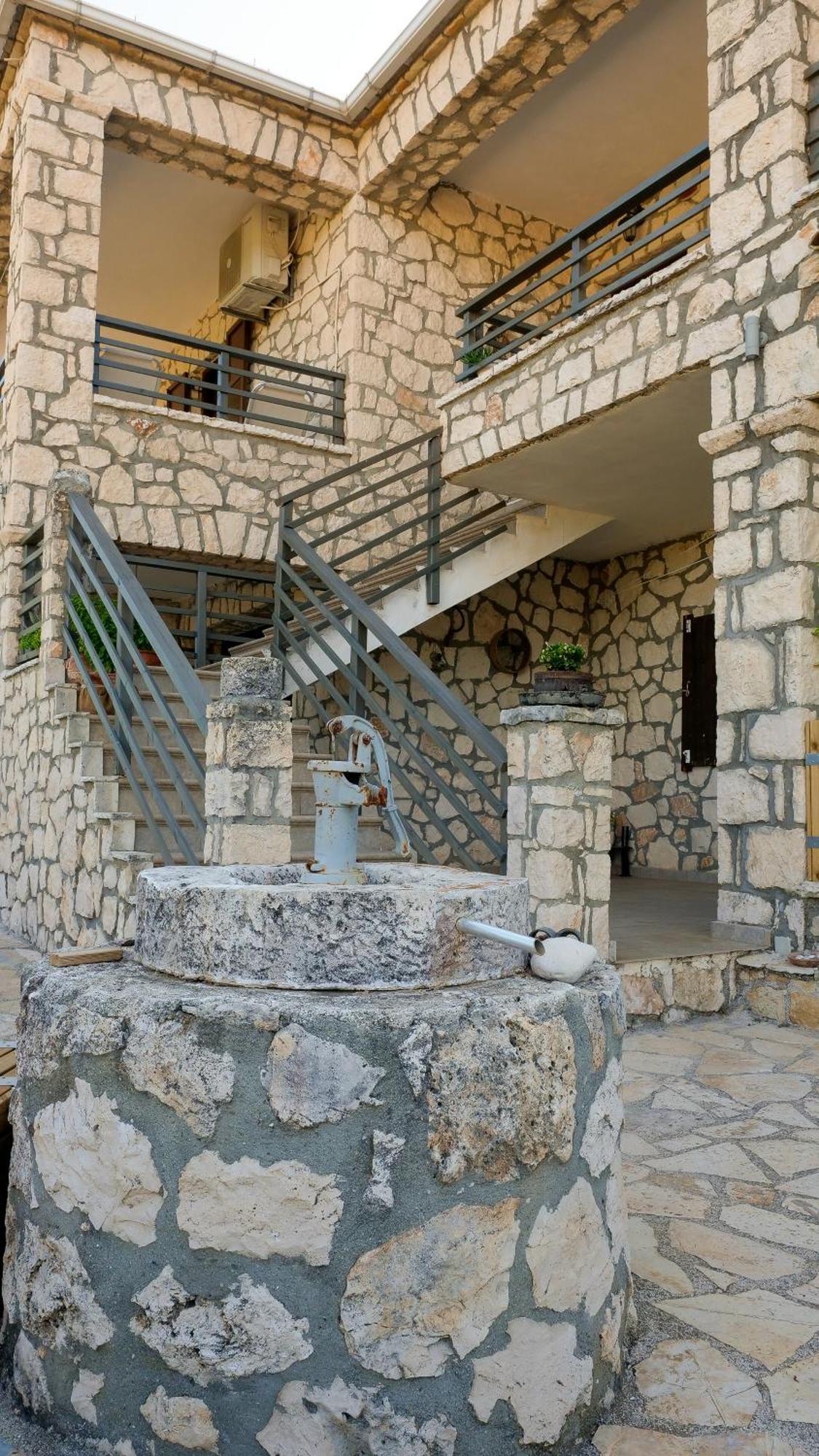 Fterini Apartments Sterna & Alletri Agios Leon 외부 사진